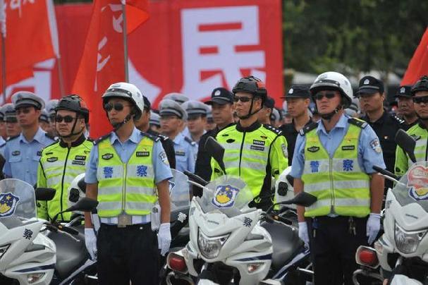 郑州市举行党的十九大安保誓师大会 马懿讲话