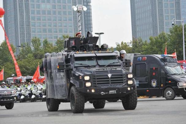 郑州市举行党的十九大安保誓师大会 马懿讲话