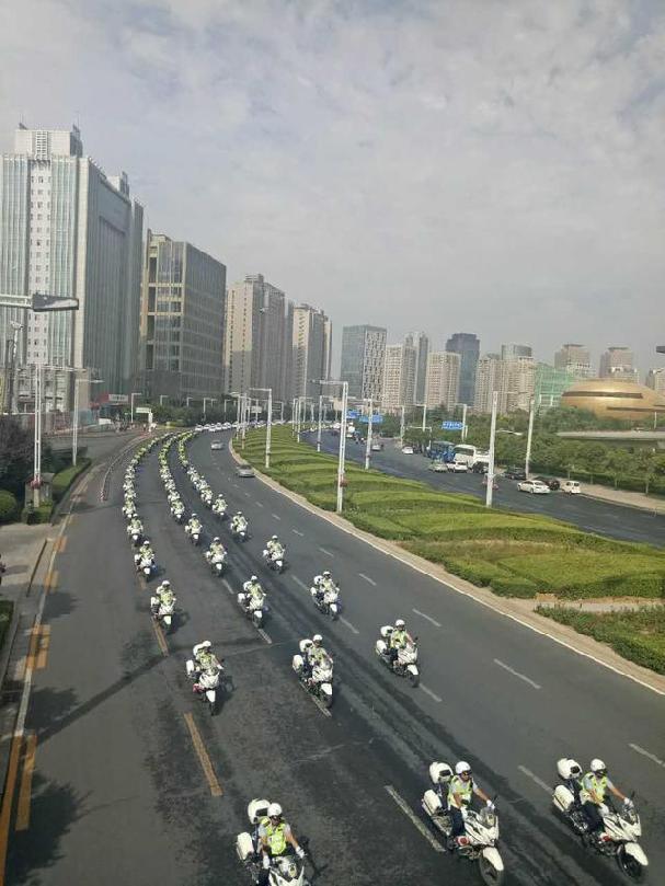 郑州市举行党的十九大安保誓师大会 马懿讲话